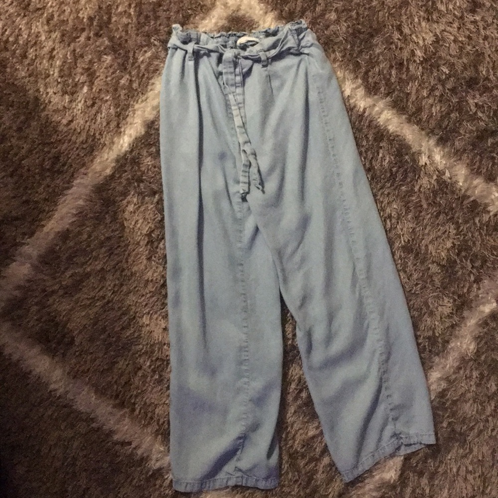 Please are some baggy pants
